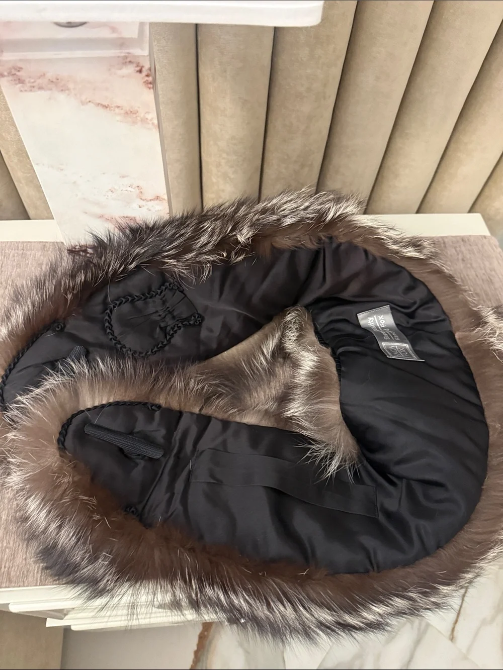 SAGA FOX FUR SHAWL SILVER FOX